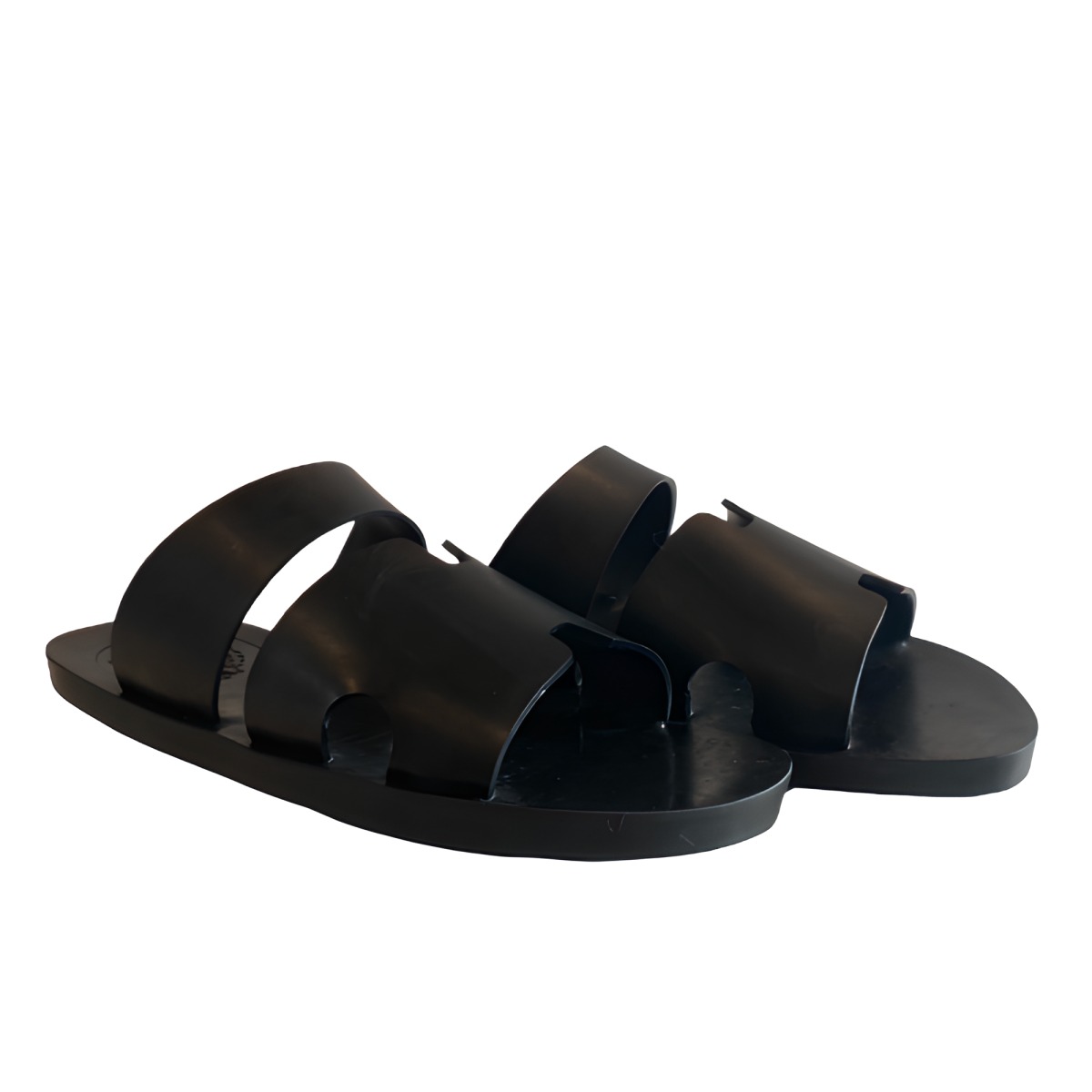 Vietnam Tire Sandals – Handmade H-Strap Sandals from Recycled Tires NAQNSM006
