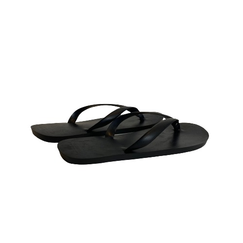 Vietnam Tire Sandals – Handmade V-Strap Sandals from Recycled Tires NUTD003 1