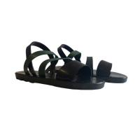 Product Vietnam Tire Sandals – Handmade Five-Strap Sandals from Recycled Tires NAQHSM008