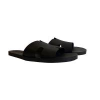 Product Vietnam Tire Sandals – Handmade H-Strap Sandals from Recycled Tires NAQNTT005